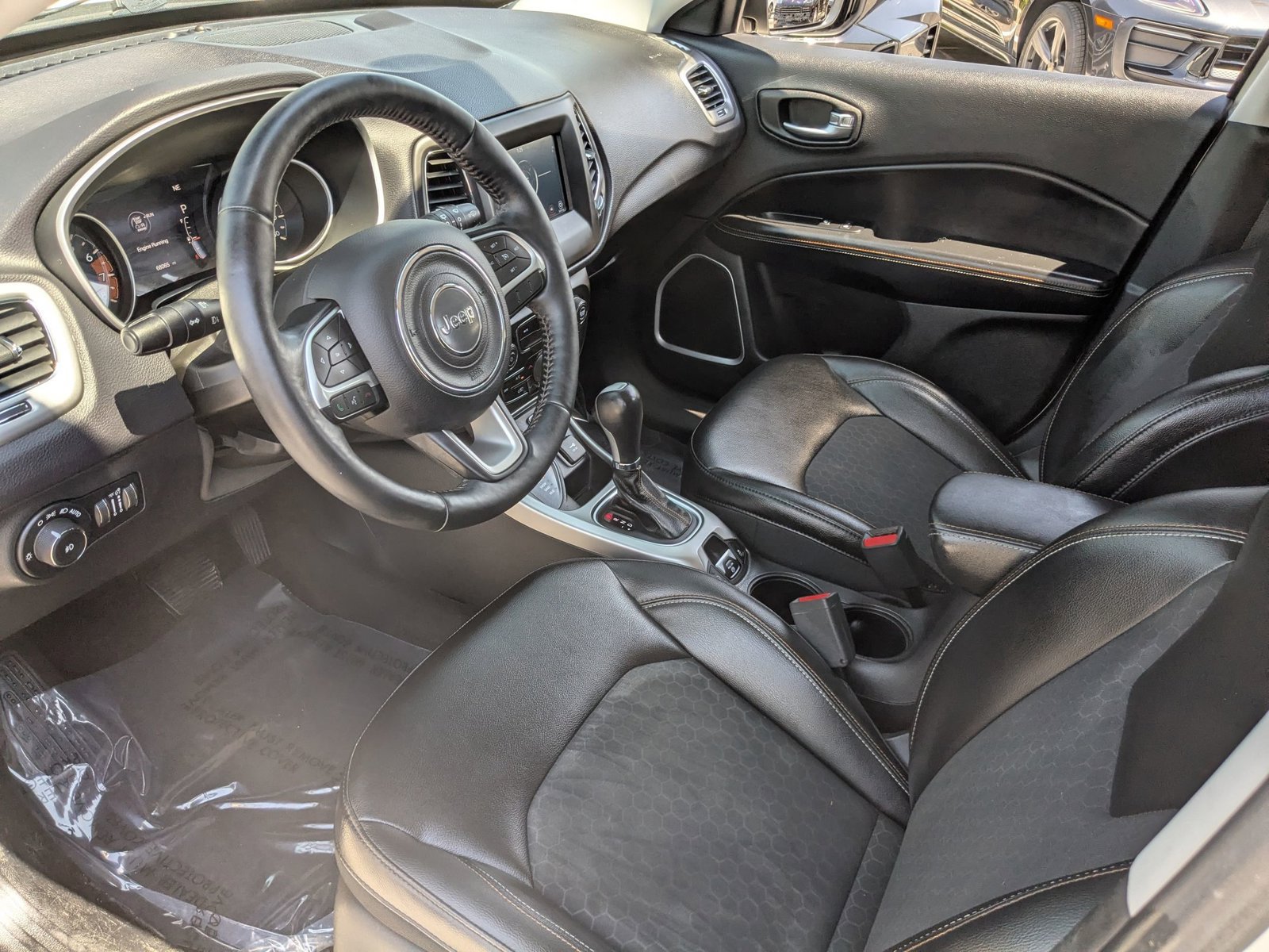 Used 2018 Jeep Compass Latitude w/ Popular Equipment Group AWD/4WD image 4