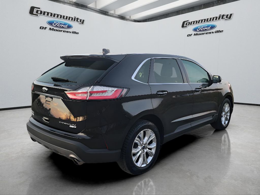 Used 2020 Ford Edge Titanium image 10
