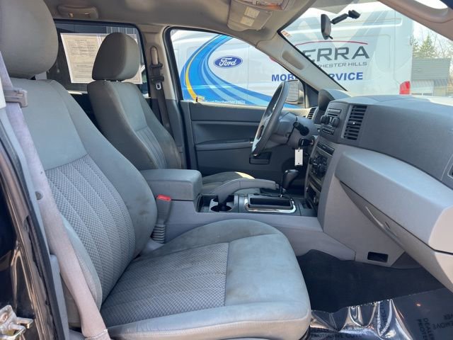 Used 2005 Jeep Grand Cherokee Laredo w/ Cargo Convenience Group image 11