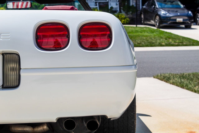 Used 1991 Chevrolet Corvette Convertible RWD image 41