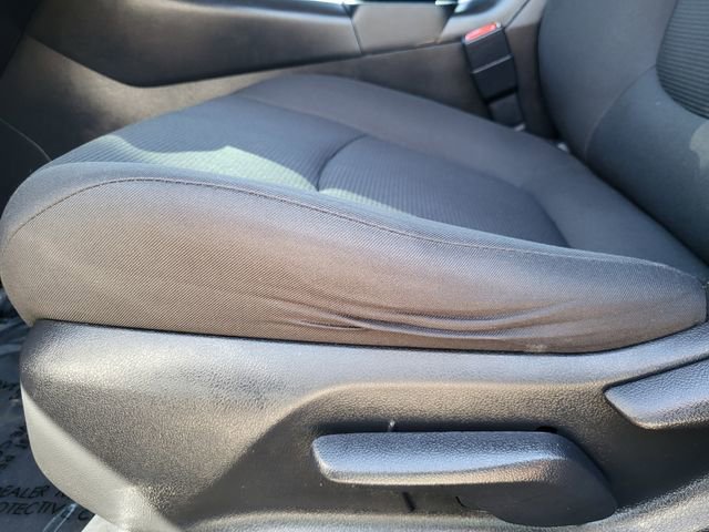 Used 2020 Toyota RAV4 LE image 16