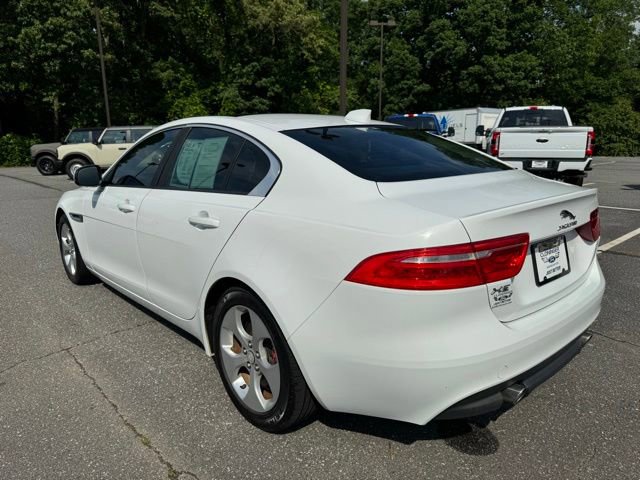 Used 2017 Jaguar XE RWD image 6