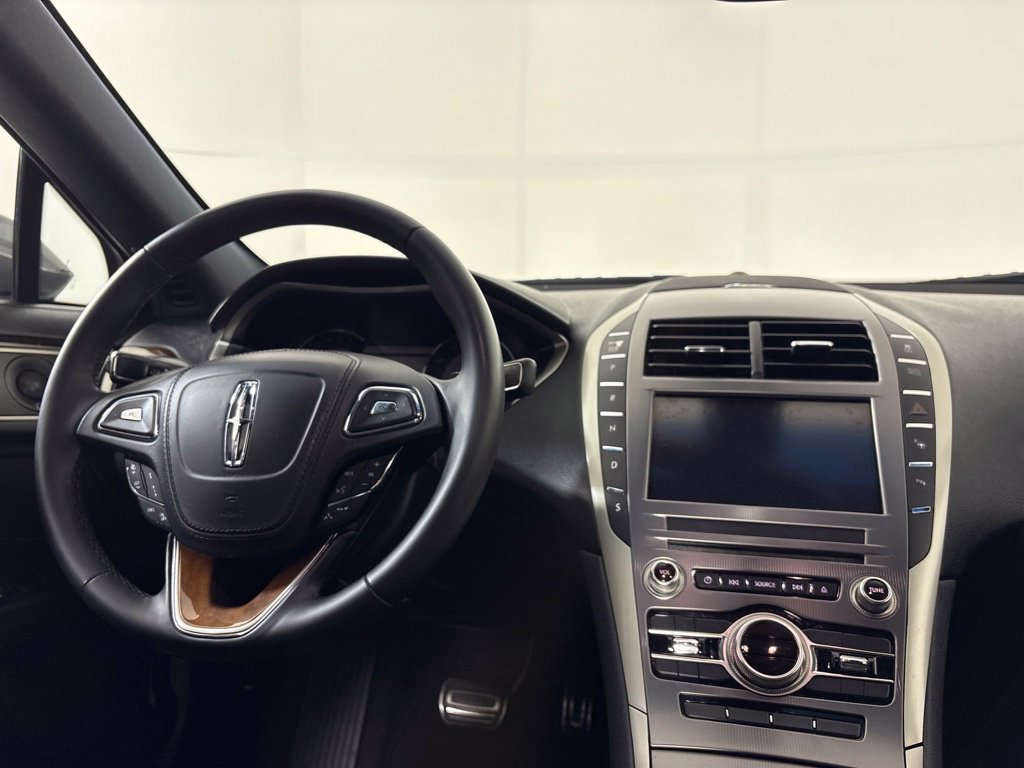Used 2018 Lincoln MKZ Reserve w/ Technology Package FWD image 21
