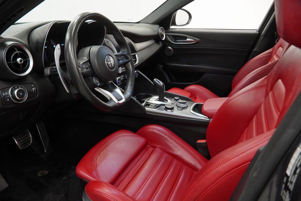 Used 2024 Alfa Romeo Giulia Veloce image 18