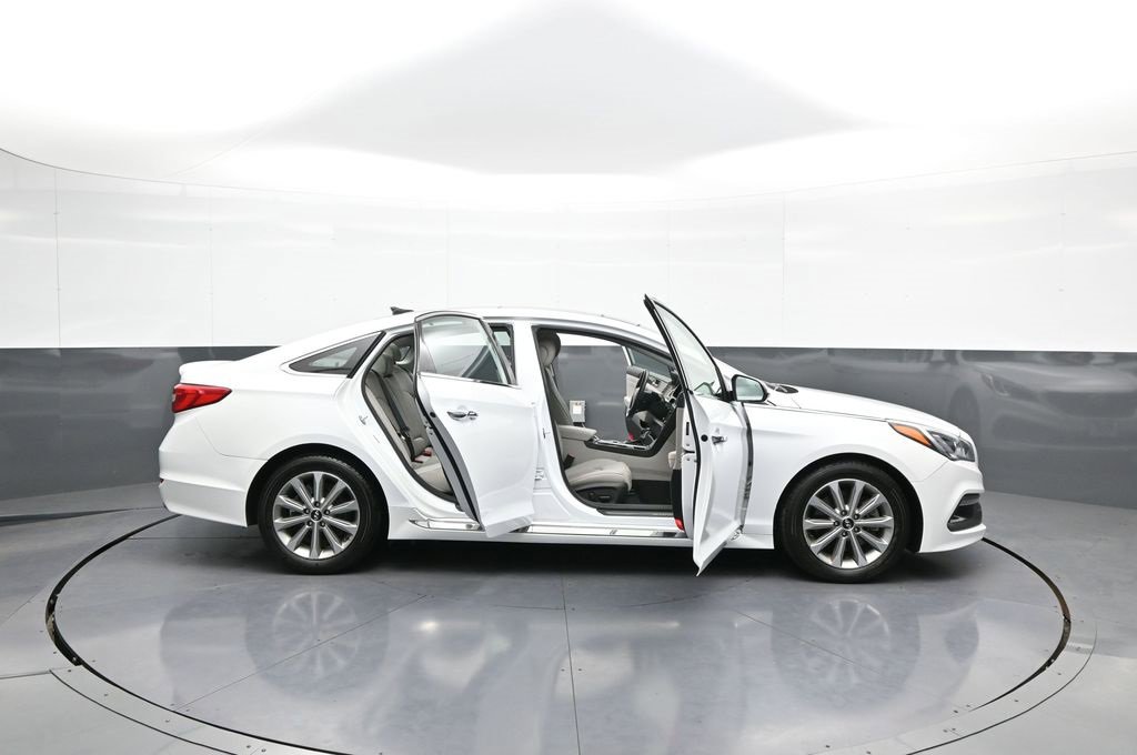 Used 2016 Hyundai Sonata Limited w/ Option Group 04 image 42