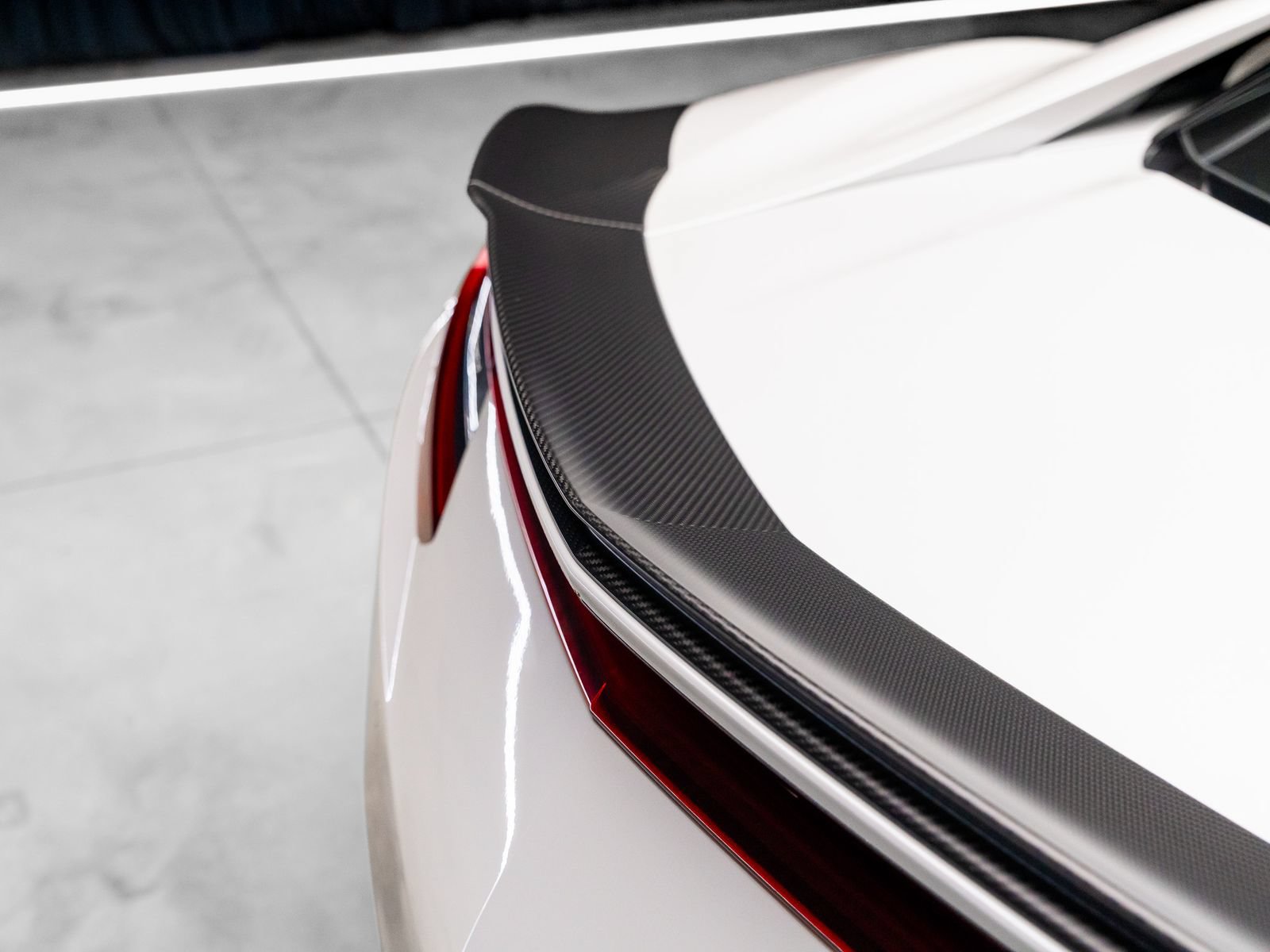 Used 2017 Acura NSX AWD/4WD image 4