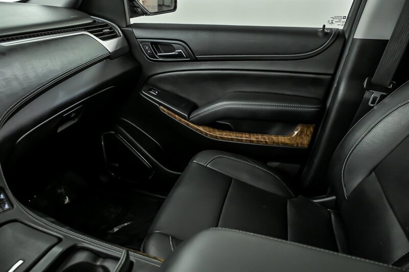 Used 2018 Chevrolet Suburban Premier AWD/4WD image 27