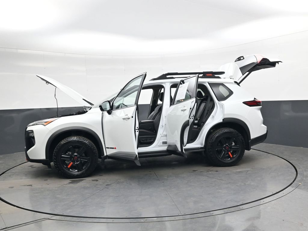 Used 2025 Nissan Rogue SV w/ Rock Creek Premium Package image 34