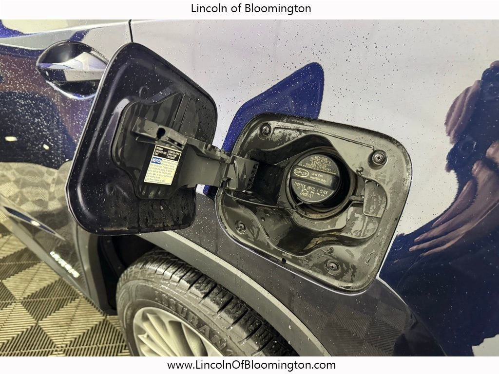 Used 2021 Lexus RX 450h AWD w/ Luxury Package image 17