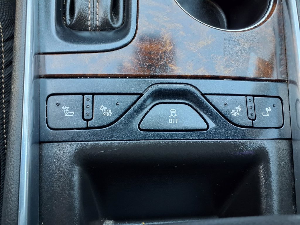 Used 2015 Chevrolet Impala LTZ FWD image 6