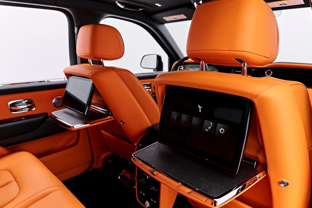 Used 2026 Rolls-Royce Cullinan AWD/4WD image 53