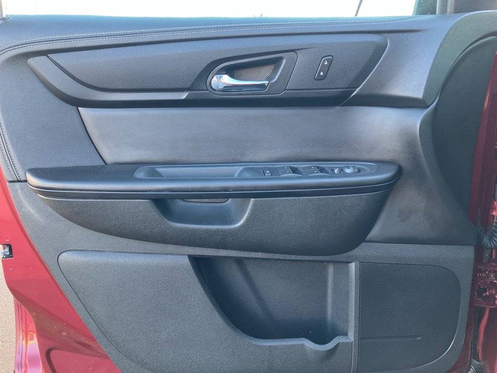 Used 2016 GMC Acadia SLE image 13