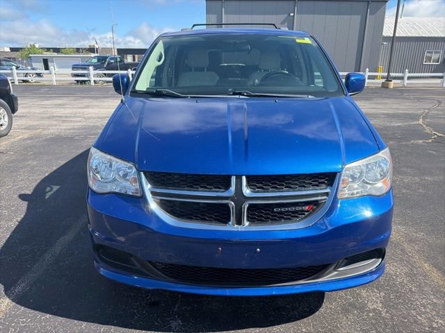 Used 2013 Dodge Grand Caravan SXT FWD image 2