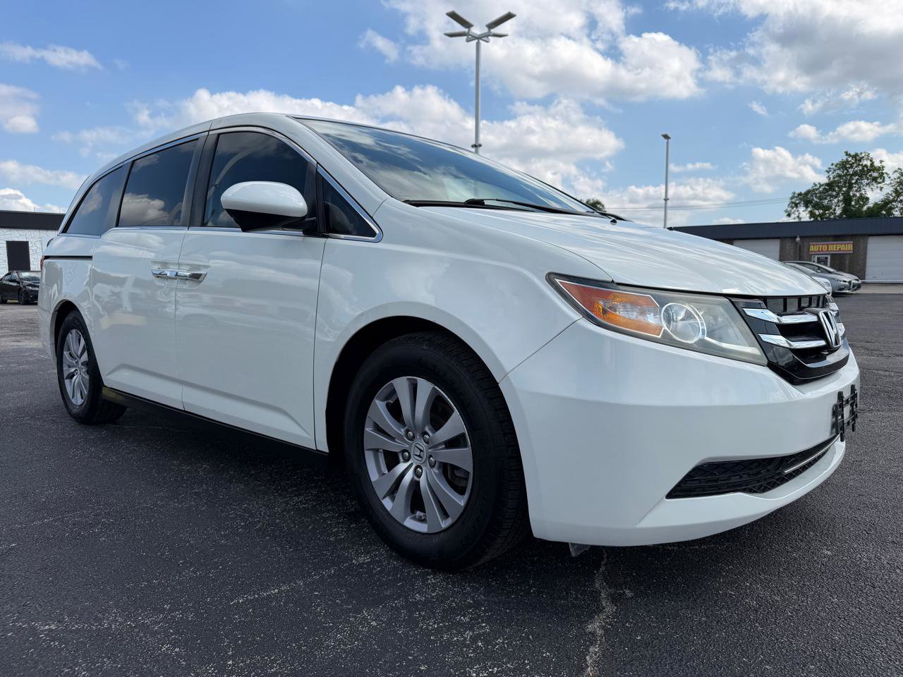 Used 2014 Honda Odyssey EX-L image 3