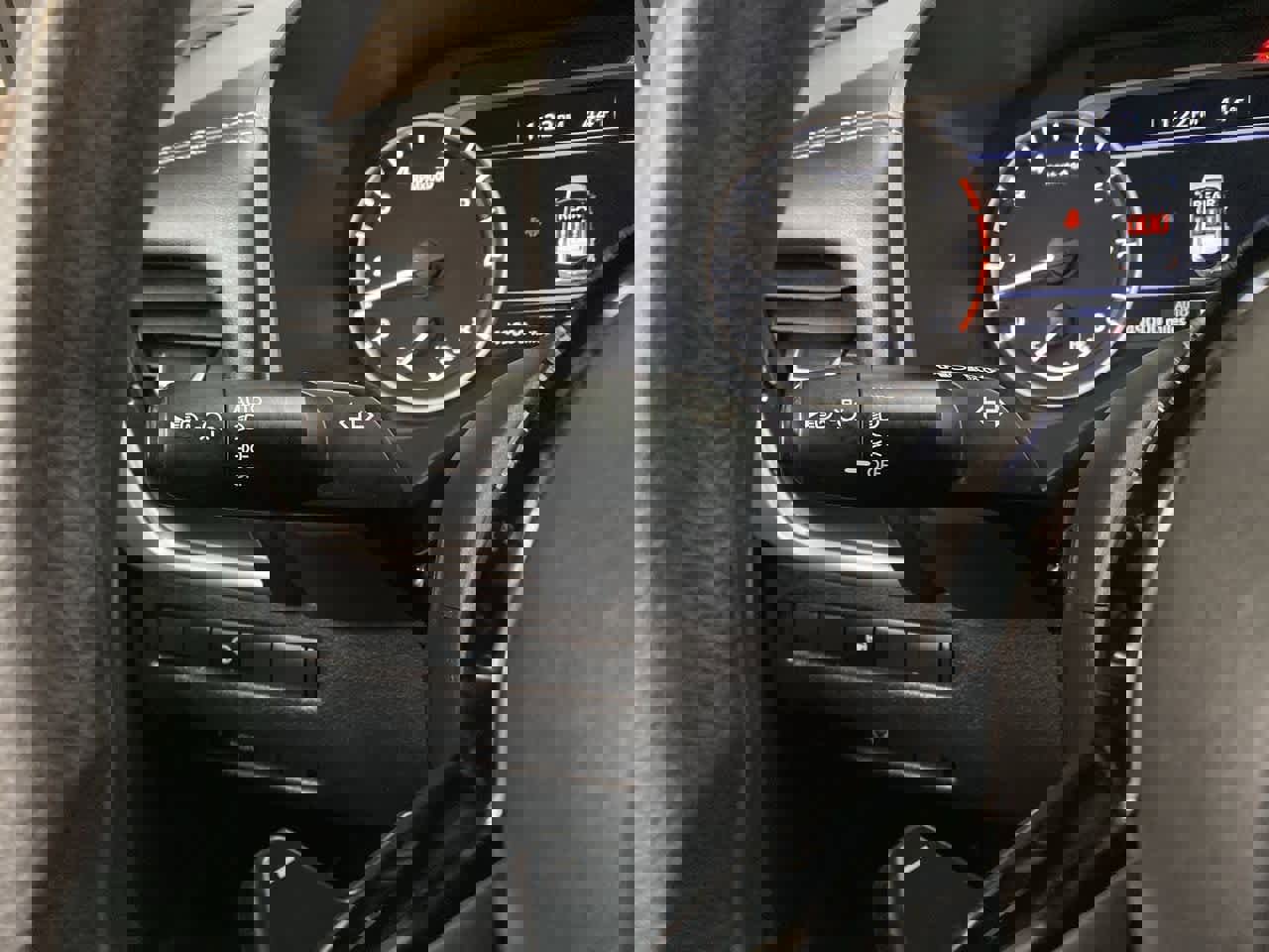 Used 2023 Nissan Rogue SV image 23