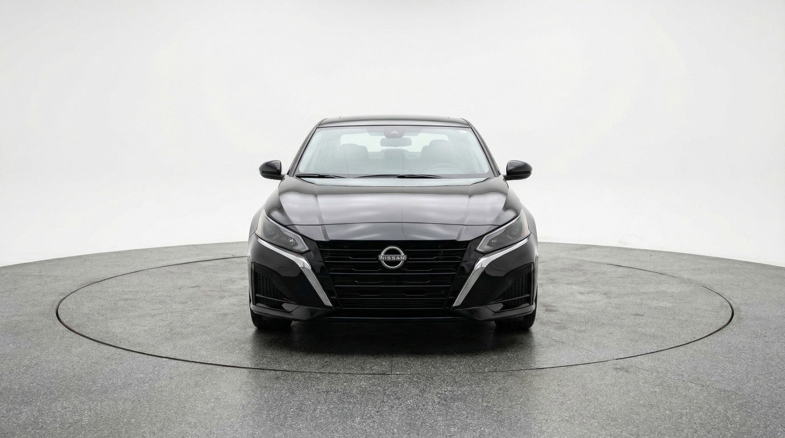 Used 2025 Nissan Altima 2.5 SV image 2