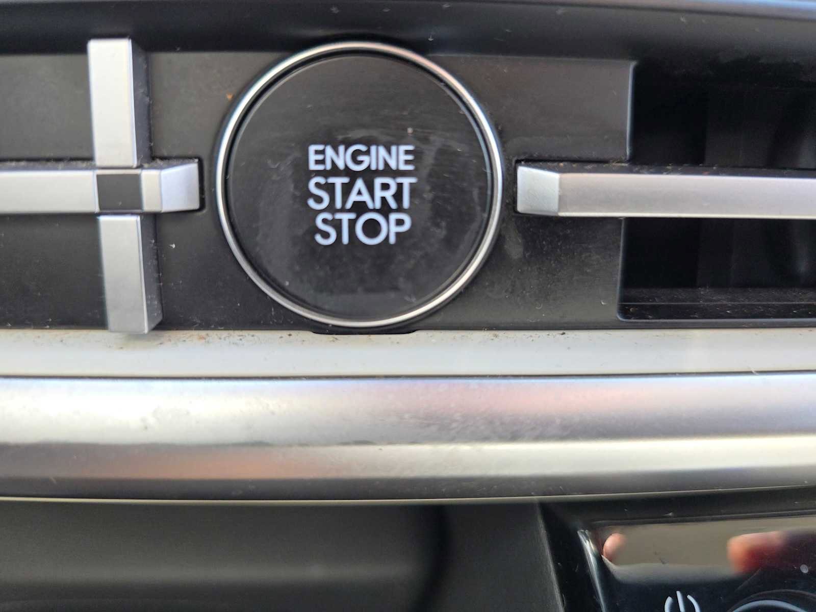 Used 2024 Hyundai Santa Fe SEL image 31