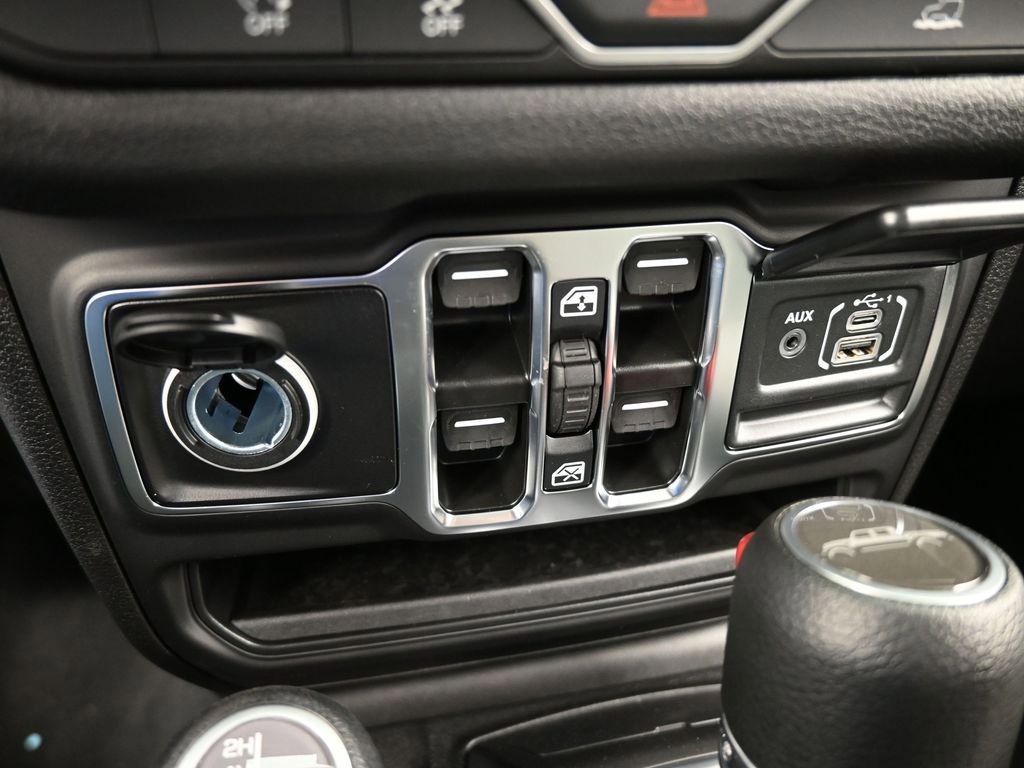 New 2026 Jeep Gladiator Sport AWD/4WD image 18
