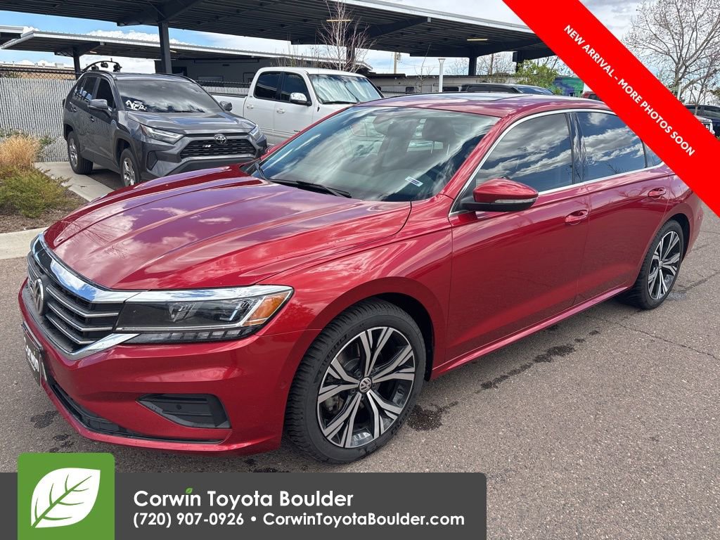 Used 2020 Volkswagen Passat 2.0T SEL image 3