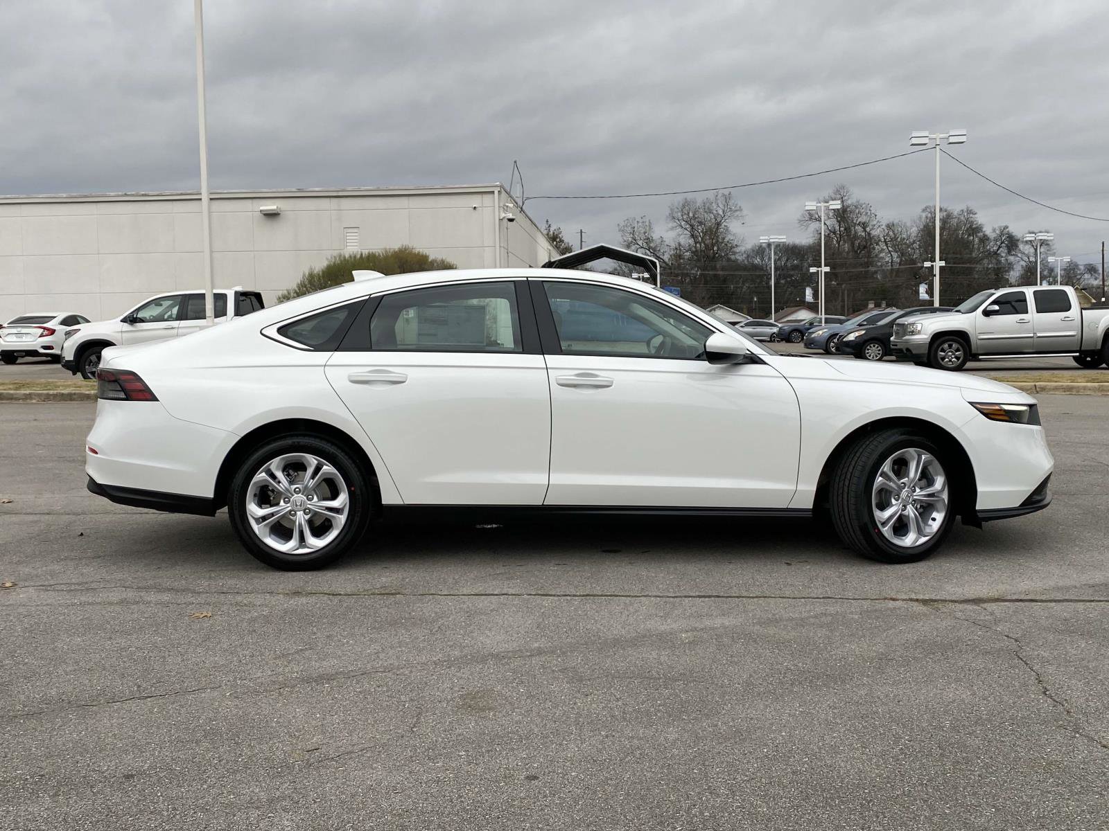 New 2025 Honda Accord LX image 2