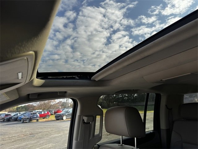 Used 2016 GMC Yukon XL SLT w/ Open Road Package image 41