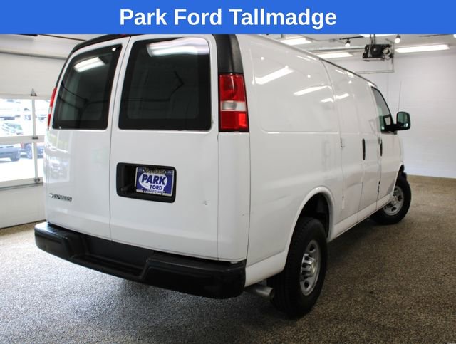Used 2017 Chevrolet Express 2500 RWD image 6