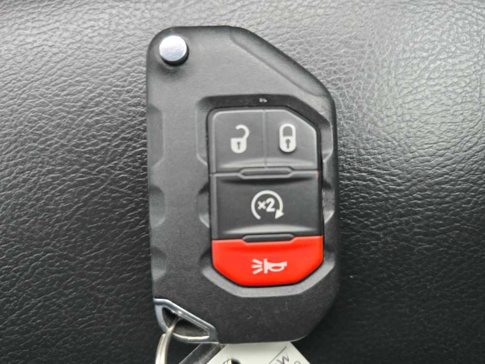 Used 2021 Jeep Wrangler Unlimited Sahara image 21