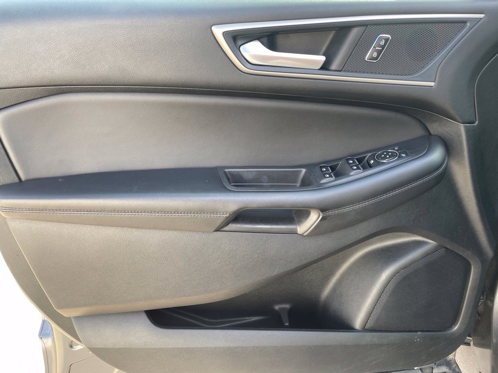 Used 2024 Ford Edge SEL AWD/4WD image 17