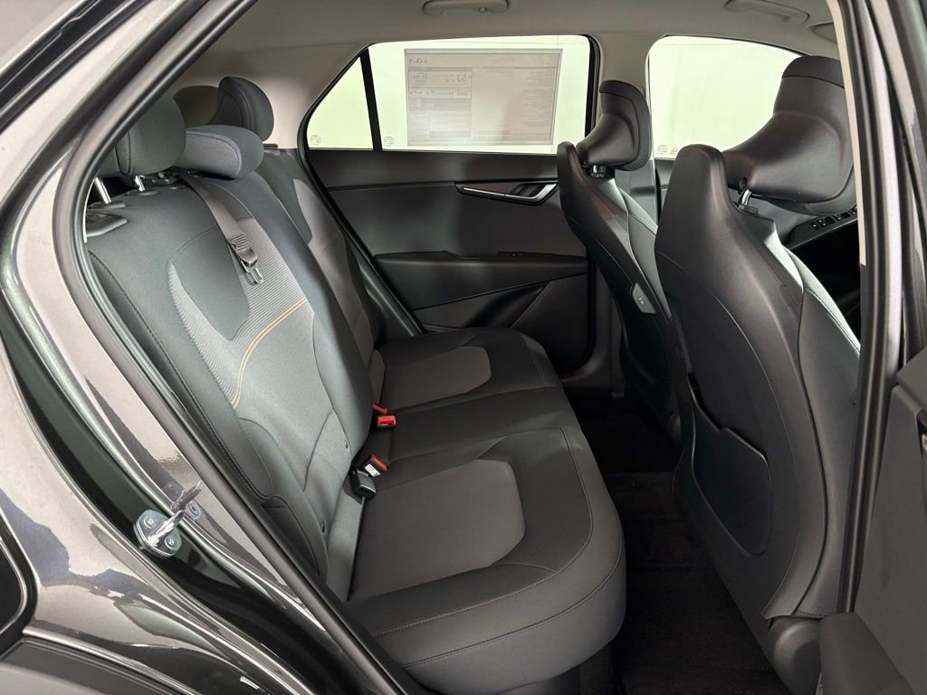 New 2026 Kia Niro LX image 38