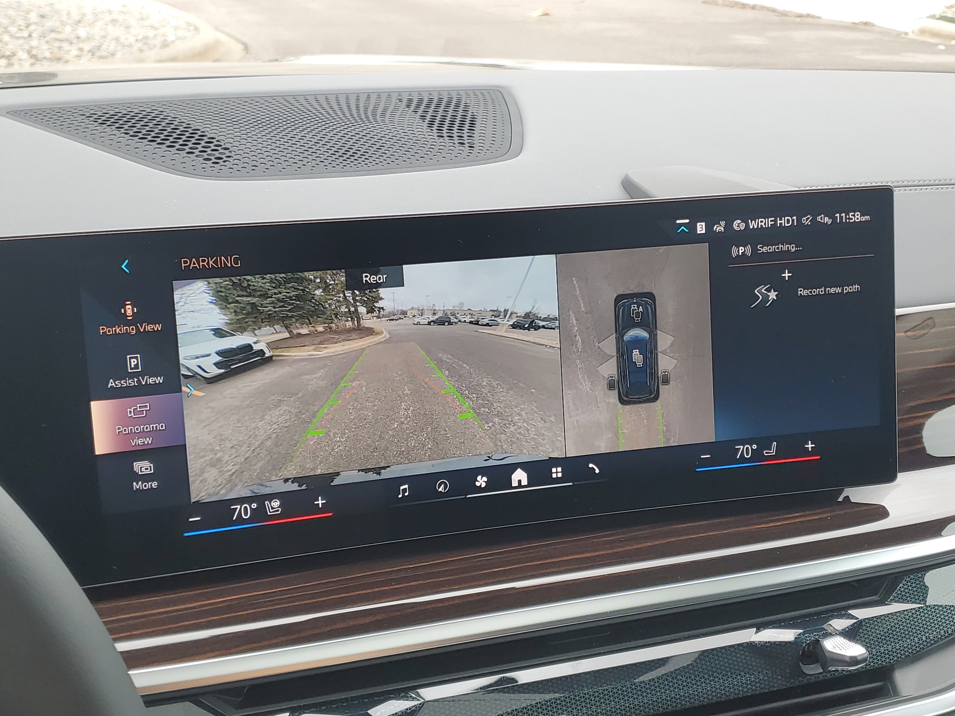 New 2026 BMW X7 xDrive40i w/ Climate Comfort Package image 17