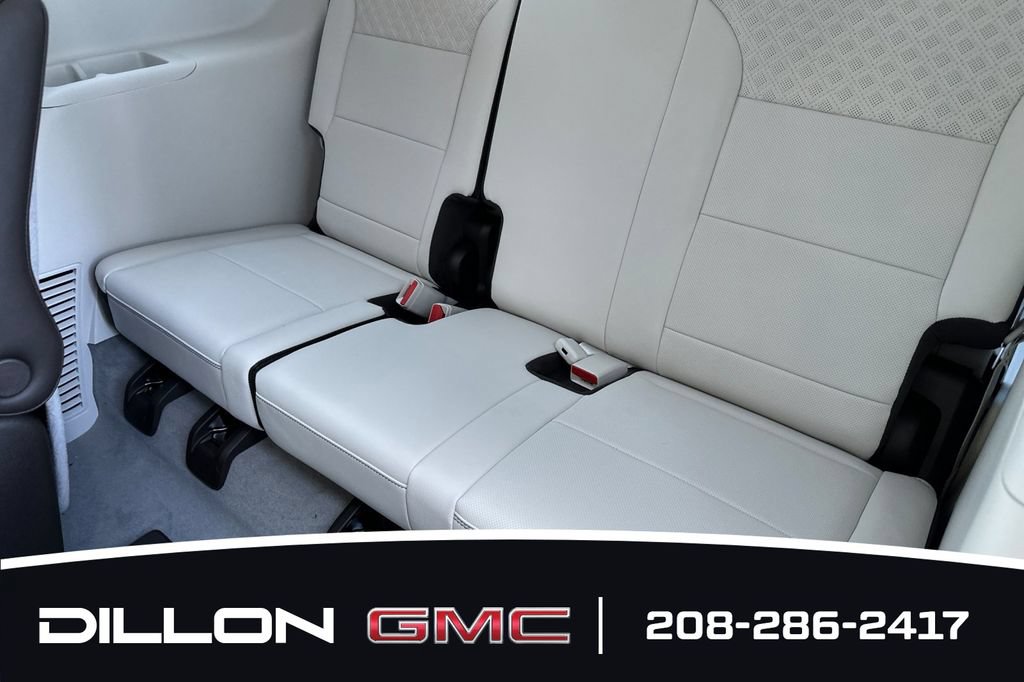 New 2026 GMC Acadia Denali w/ Super Cruise Package FWD image 12