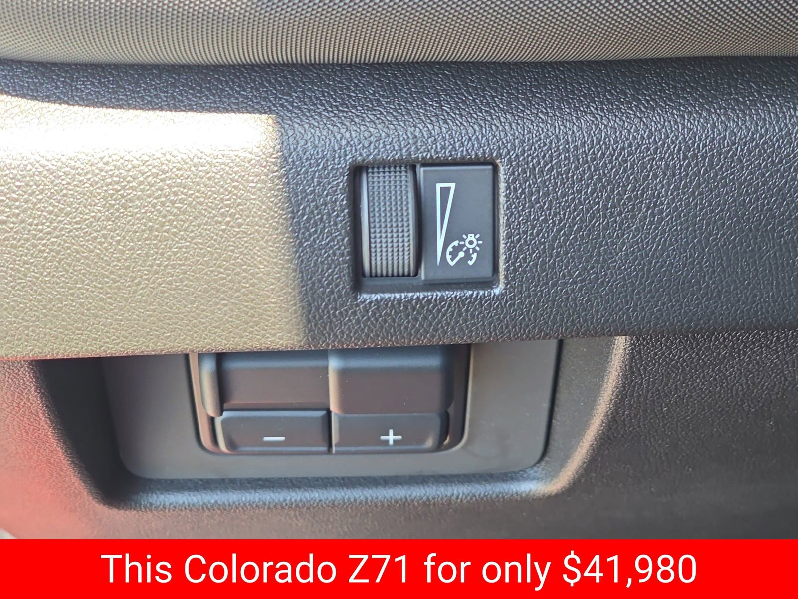 Used 2025 Chevrolet Colorado Z71 w/ Z71 Convenience Package 2 image 31