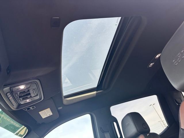 Certified 2021 Chevrolet Silverado 1500 High Country w/ Technology Package image 22