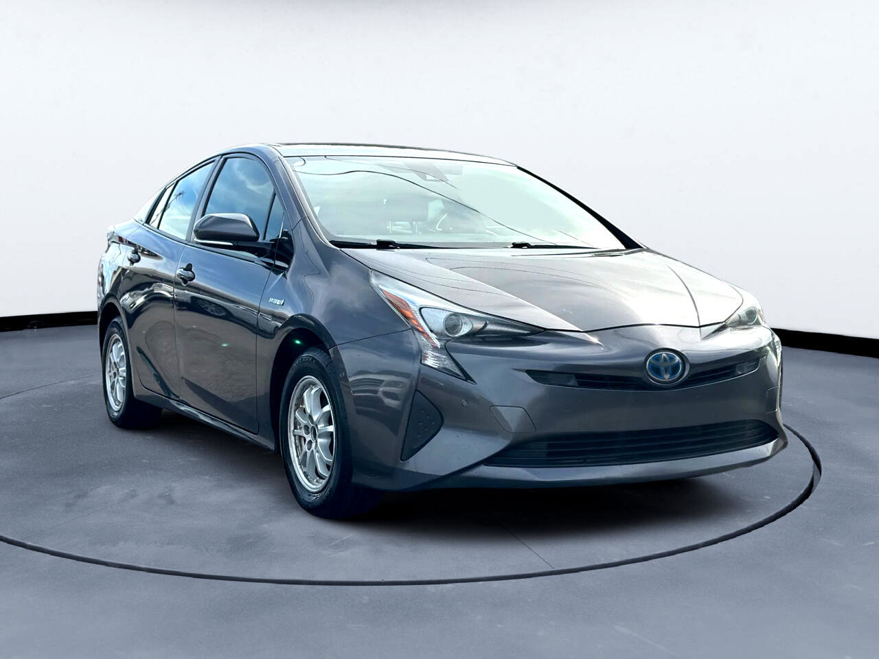 Used 2018 Toyota Prius Two image 8