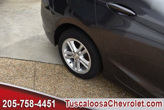 Used 2017 Chevrolet Cruze LT FWD image 13