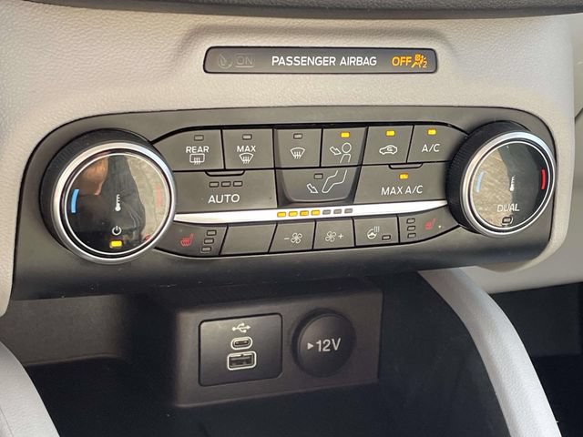 Used 2024 Ford Escape Active w/ Cold Weather Package FWD image 28