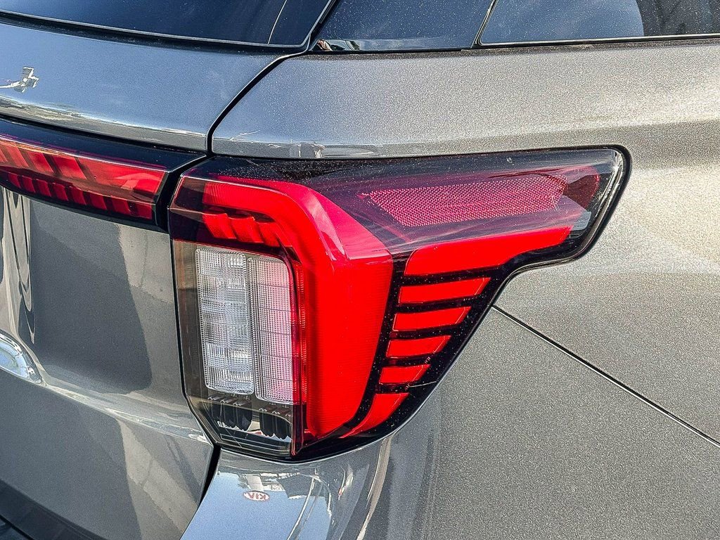 New 2026 Ford Explorer Active w/ Active Comfort Package image 7