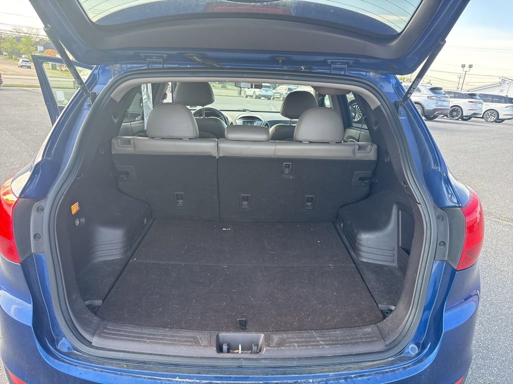 Used 2015 Hyundai Tucson SE image 11