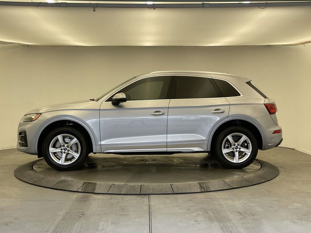 Certified 2023 Audi Q5 2.0T Premium w/ Convenience Package image 2
