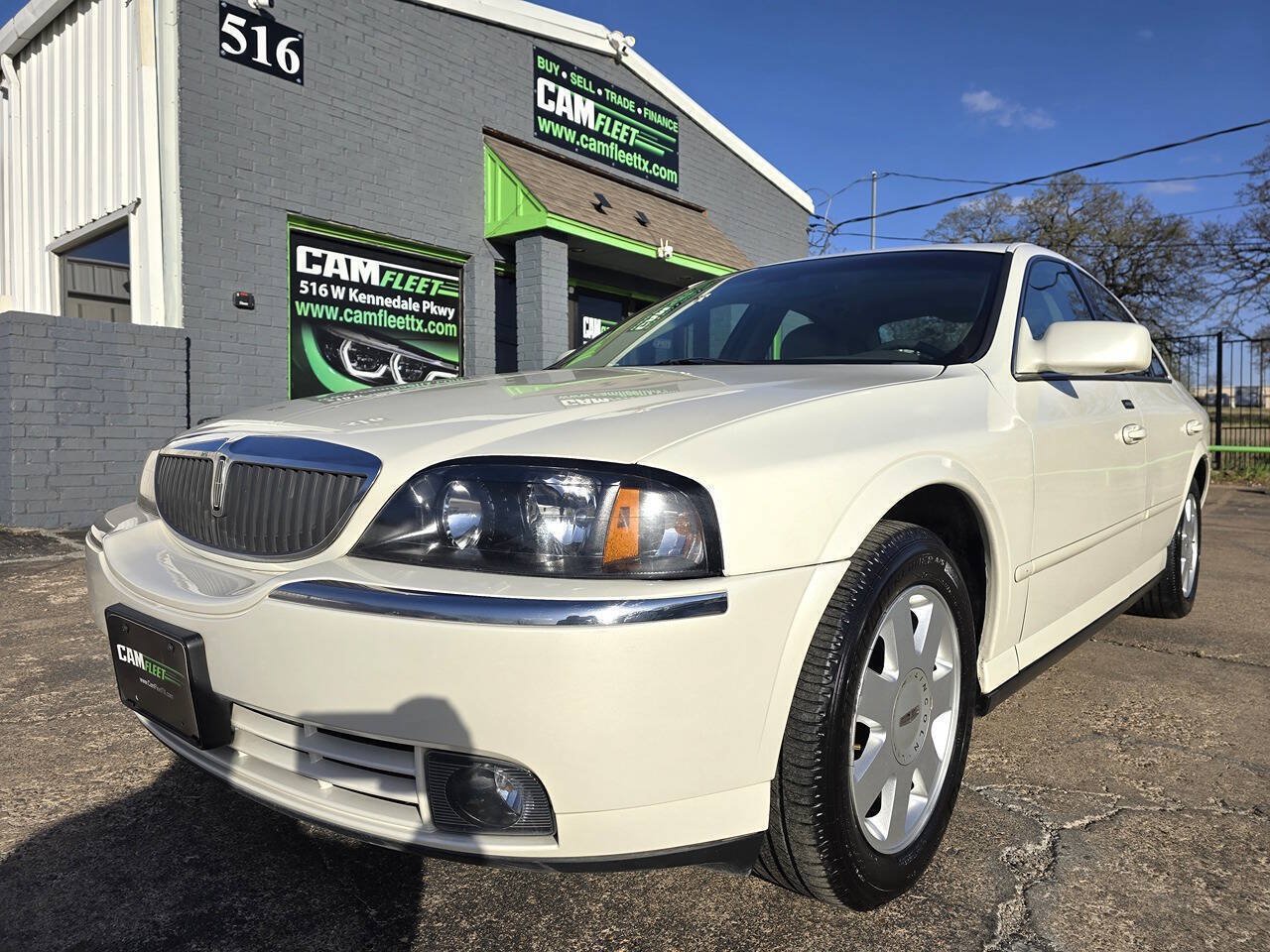 Used 2004 Lincoln LS RWD image 2