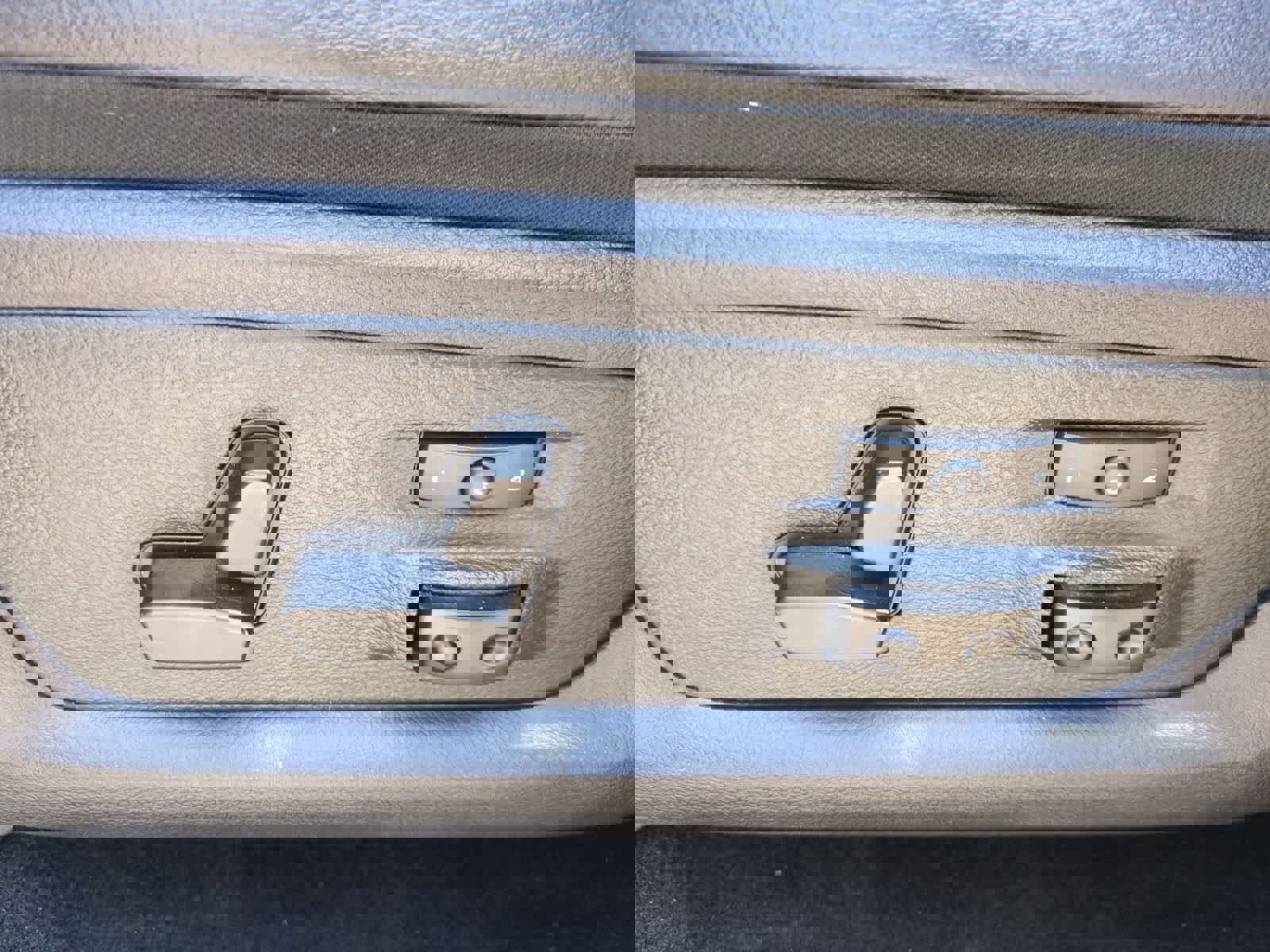 Used 2018 RAM 2500 Laramie w/ Sport Appearance Group AWD/4WD image 16