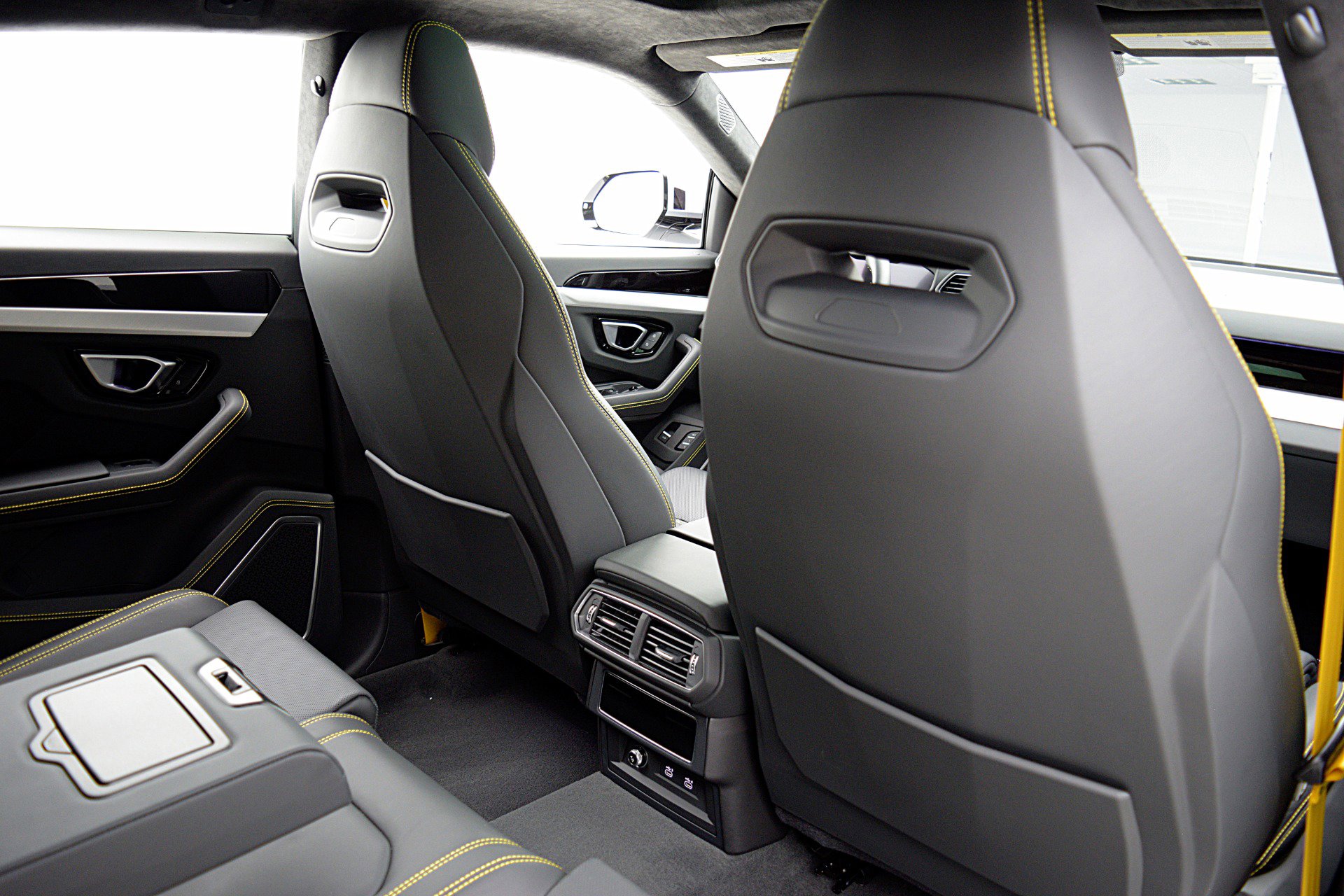 Used 2023 Lamborghini Urus S AWD/4WD image 36