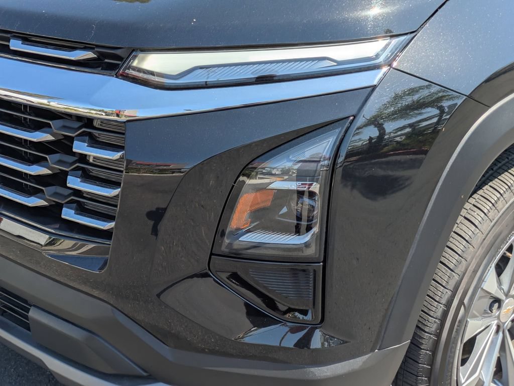 Used 2025 Chevrolet Equinox LT FWD image 11