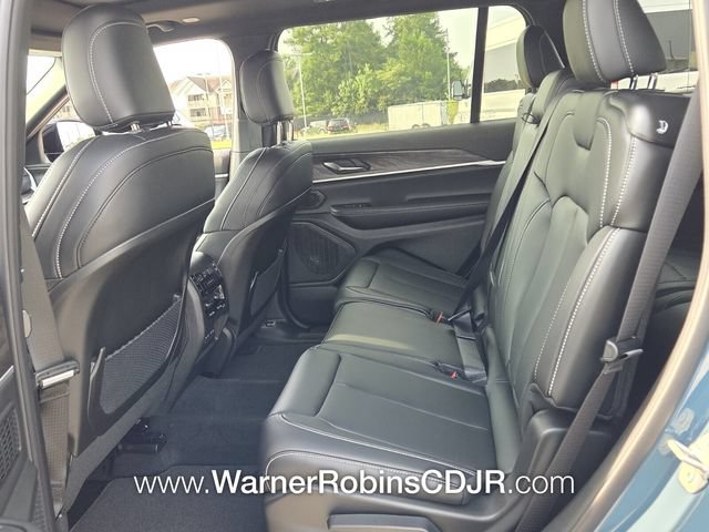 New 2026 Jeep Grand Cherokee L Limited w/ Limited Altitude Package AWD/4WD image 6
