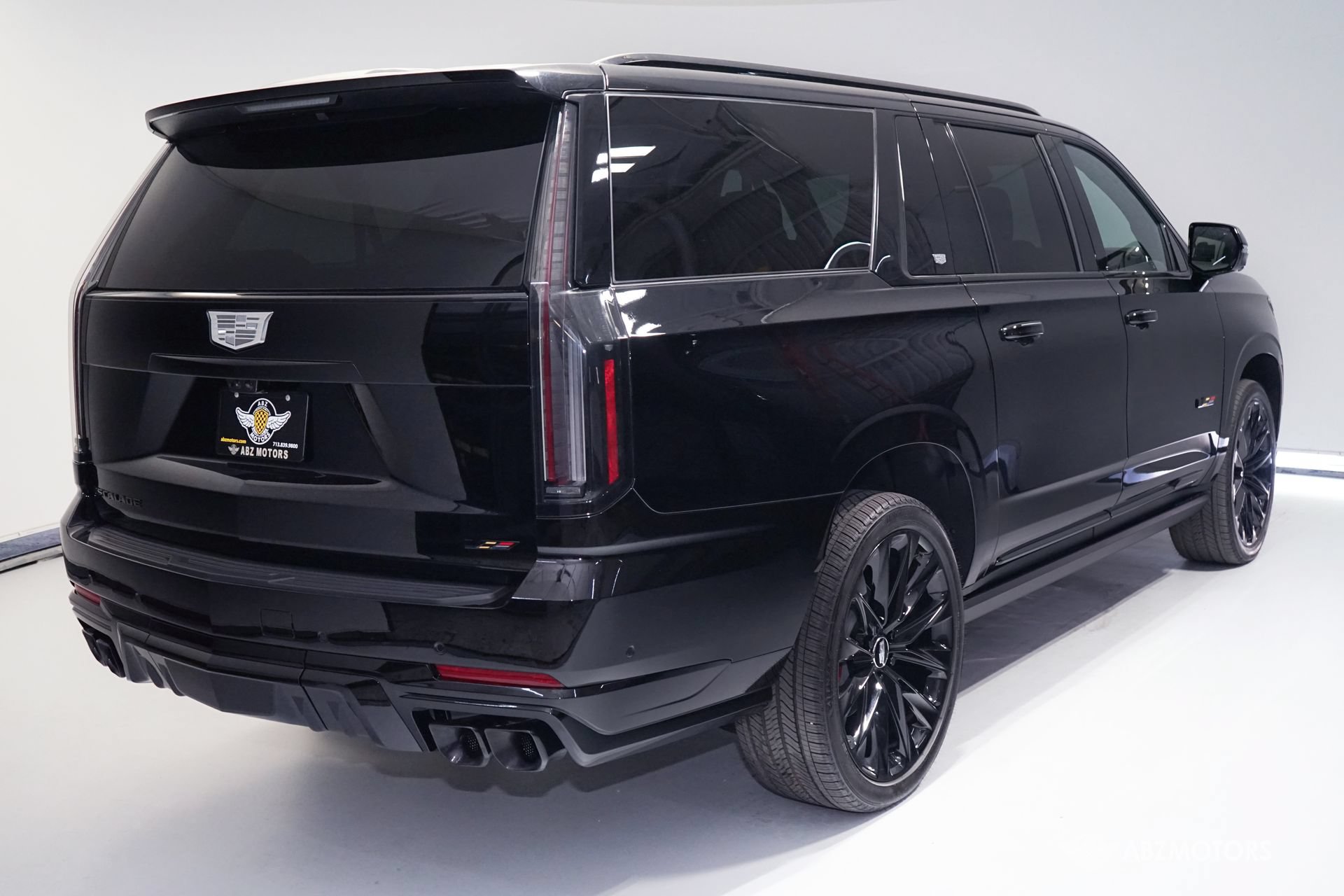 Used 2026 Cadillac Escalade ESV V AWD/4WD image 5