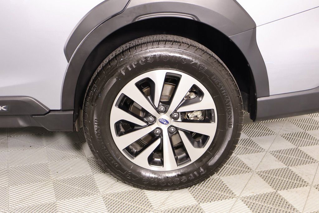 Used 2024 Subaru Outback Premium image 18