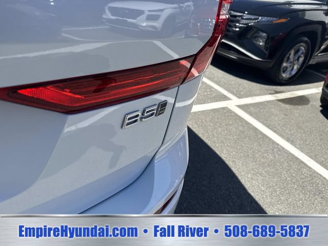 Used 2023 Volvo XC60 B5 Plus AWD/4WD image 6