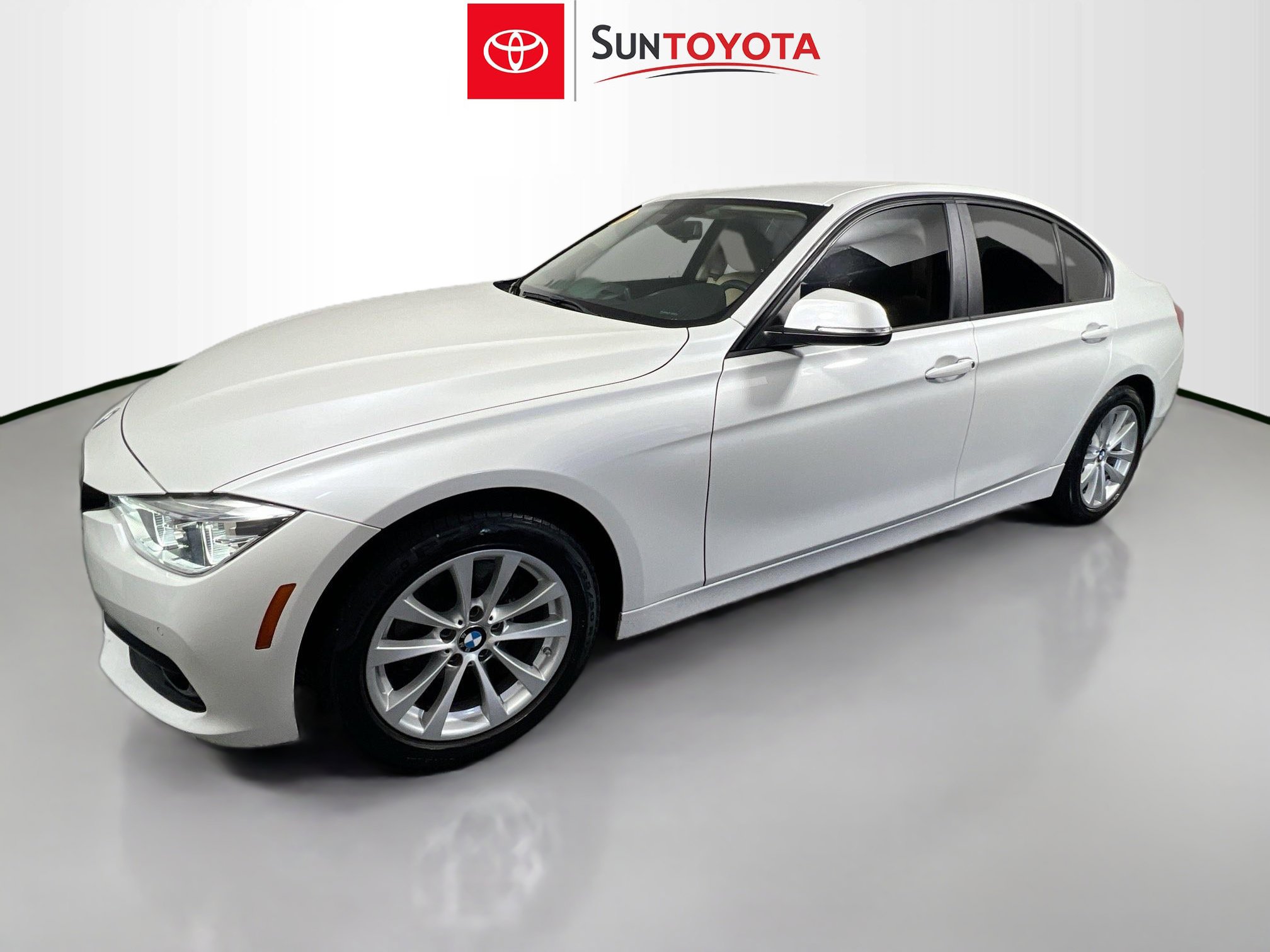 Used 2018 BMW 320i Sedan image 9