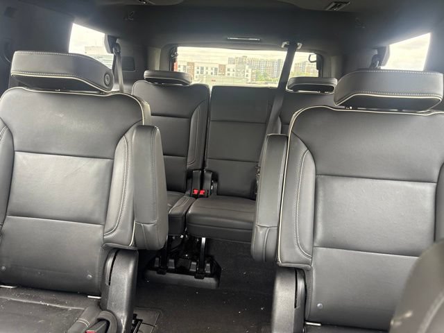 Used 2021 Chevrolet Tahoe Premier w/ Premium Package AWD/4WD image 4