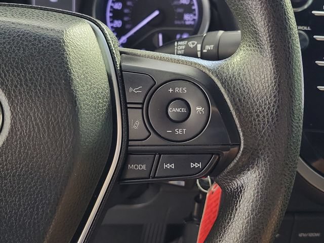 Used 2020 Toyota Camry LE FWD image 25